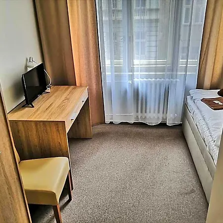 Hotel Marianeum 3*